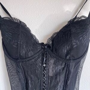 Vintage Deadstock Victoria's Secret Black Lace Corset Front and Back‎ Bustier
